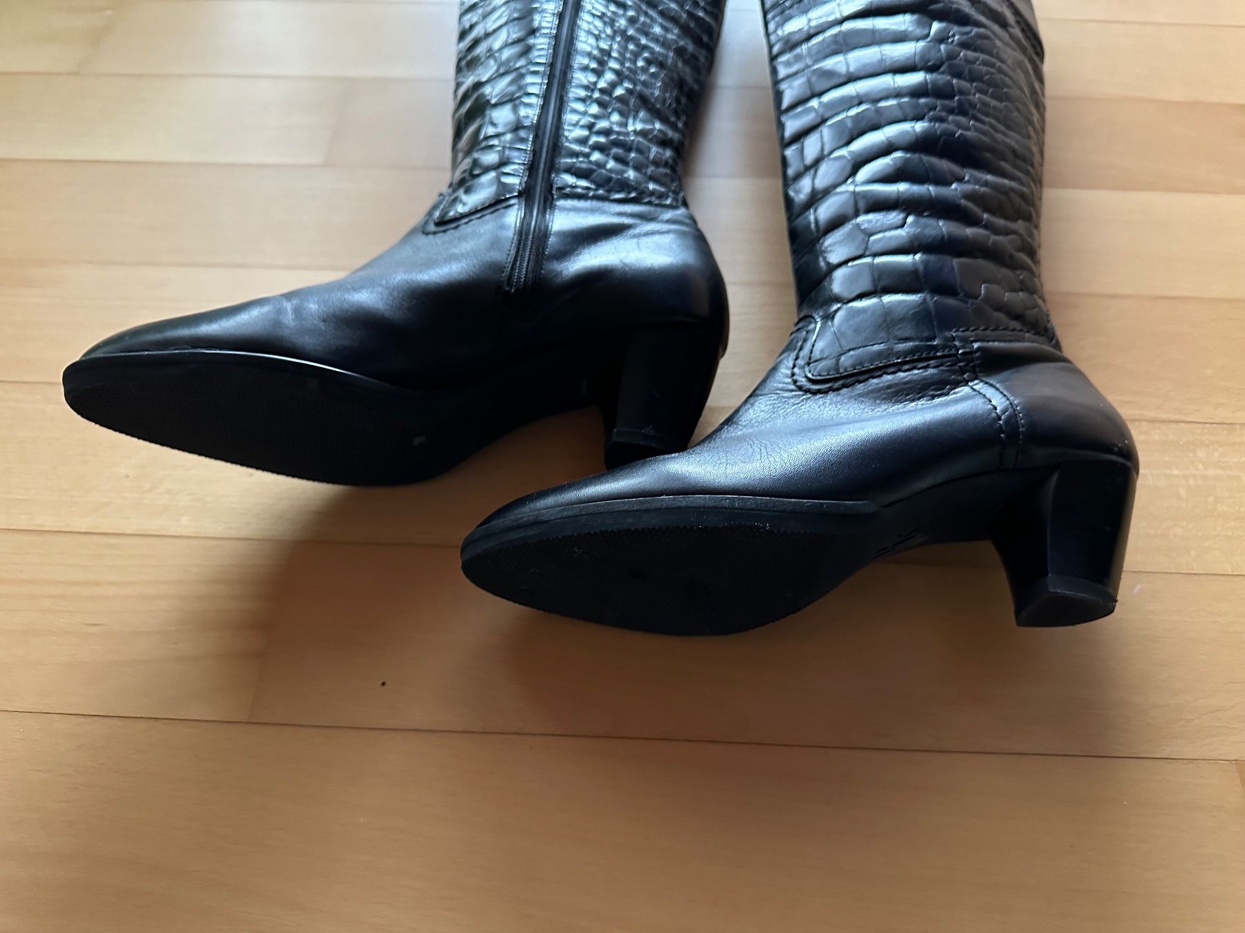 Damenschuhe: Sehr schöner schwarzer Lederstiefel Grösse 35 – Gebraucht aus Wallbach von 10merlin 2
