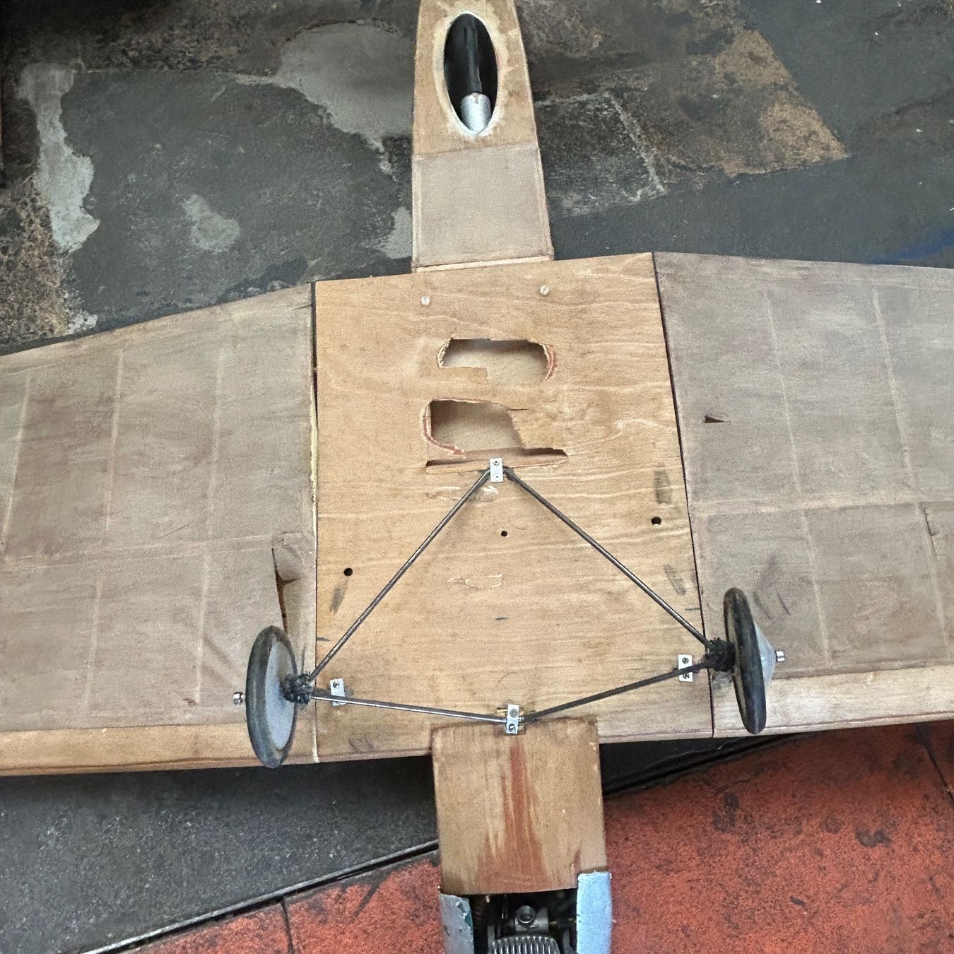 Modellismo RC: Modelflugzeug Benziner 49 ccm Spannweite 3,3m Schlepper – Usato da Untersiggenthal venduto da sinamoll 5