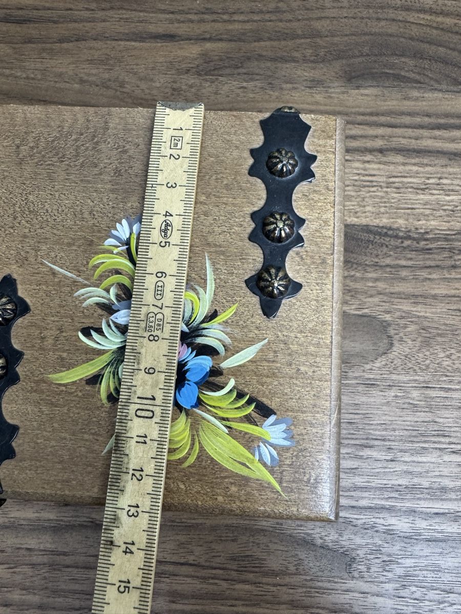 Coffres: Holzschatulle mit Blumenmotiv  – D'occasion à Oftringen par Makeq 5