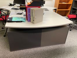 Letzte 5 Tage! GESIKA 2-Eckschreibtische mit Beistelltisch