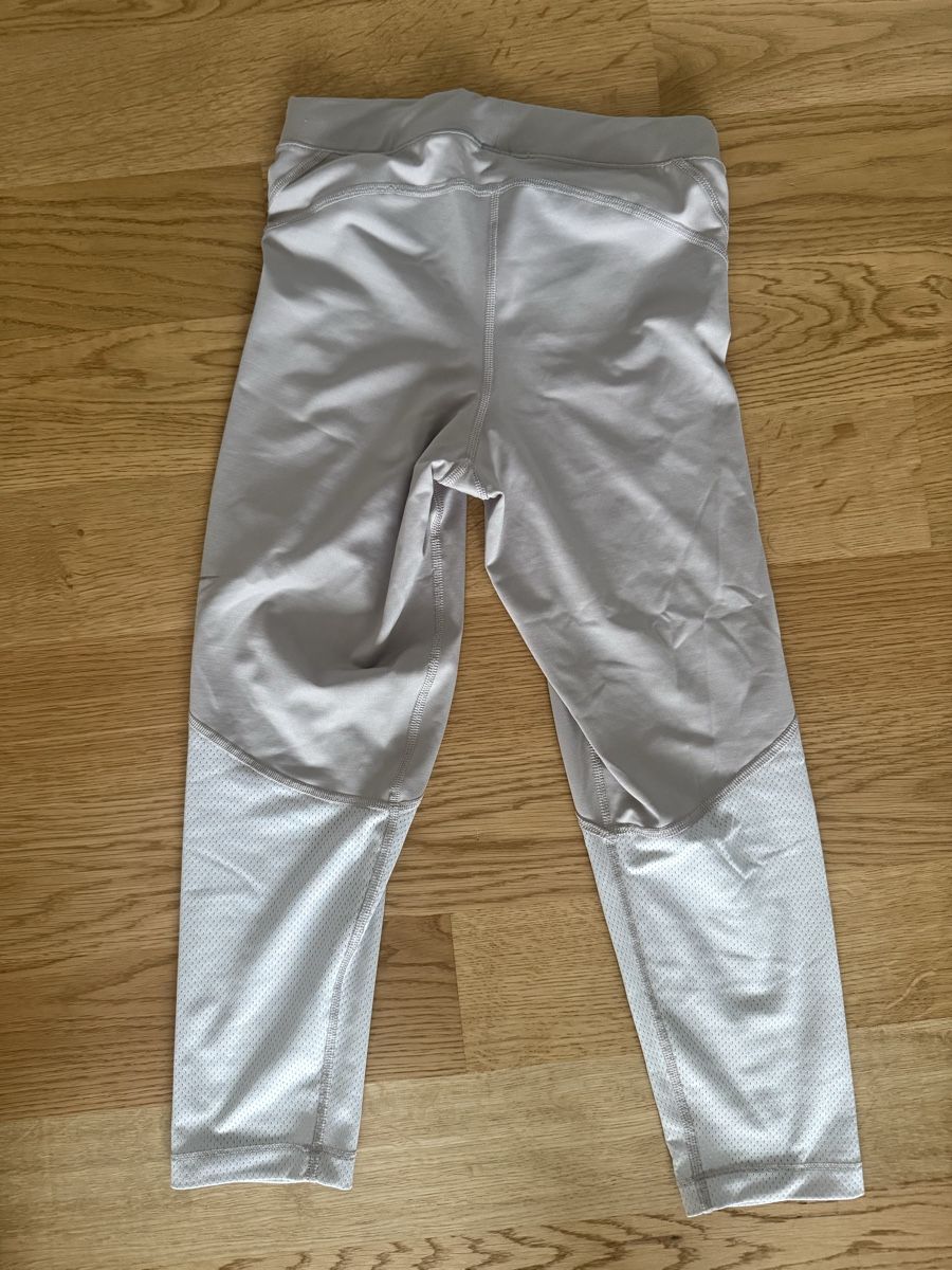 Nike Leggings: nike running leggins XS beige – Usato da Neuhausen venduto da ddelucia87 1