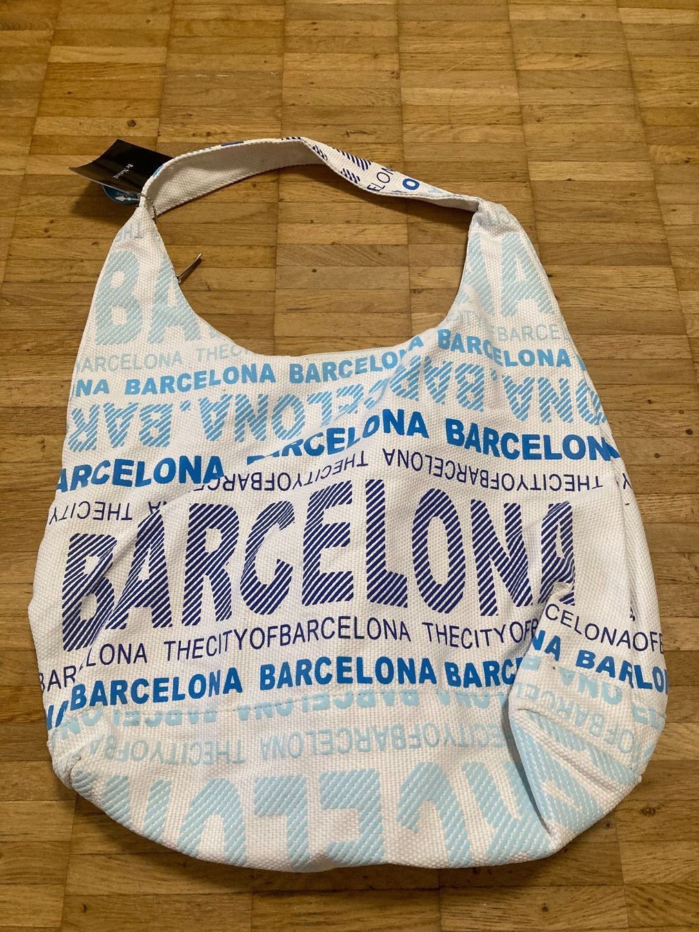 Borse da donna: Neue Stofftasche mit Reissverschluss – Nuovo (secondo la descrizione) da Thun venduto da Vans_98 1