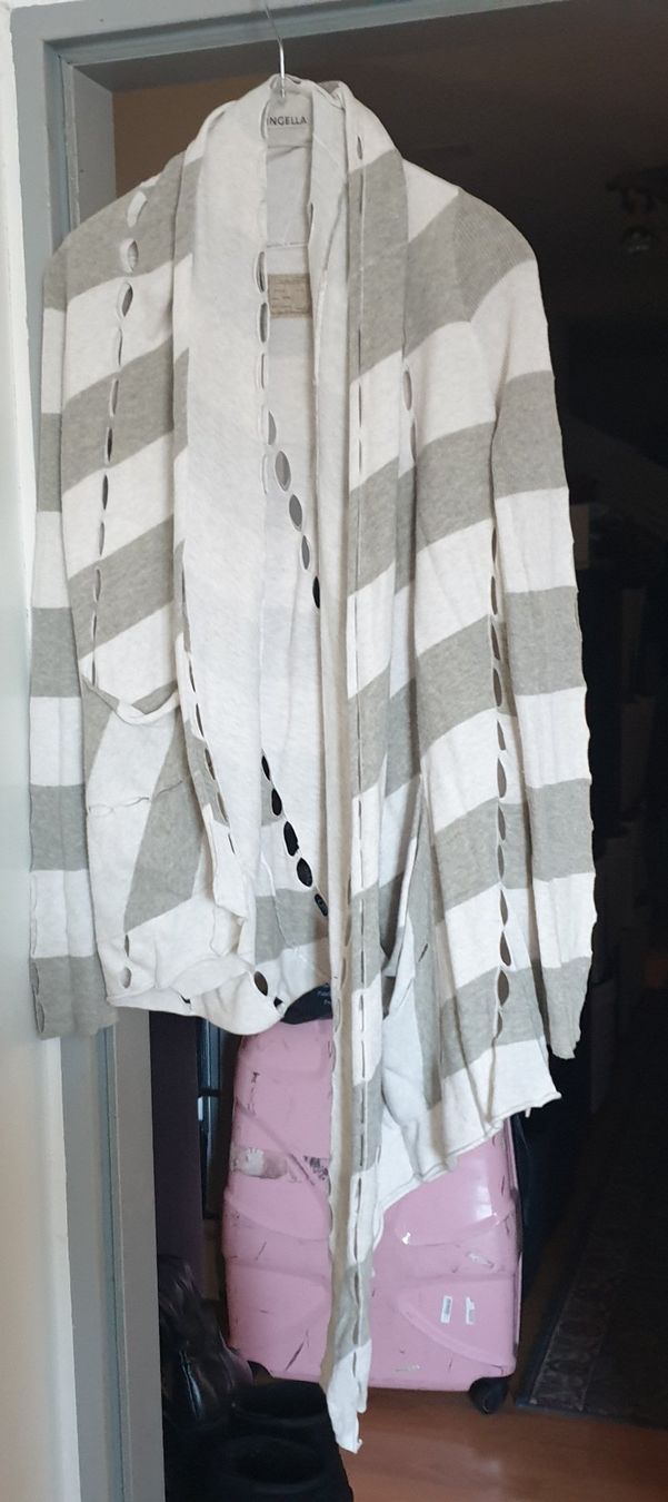 Allsaints Jacken: ALLSAINTS raffinierte Strickjacke EHG (ca. L) – Gebraucht aus Frenkendorf von Chrigeli01