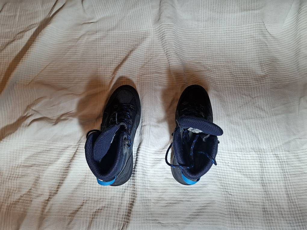 Chaussures femmes: Lowa Wanderschuhe Gr. 37 – D'occasion à Greifensee par Timerons 1