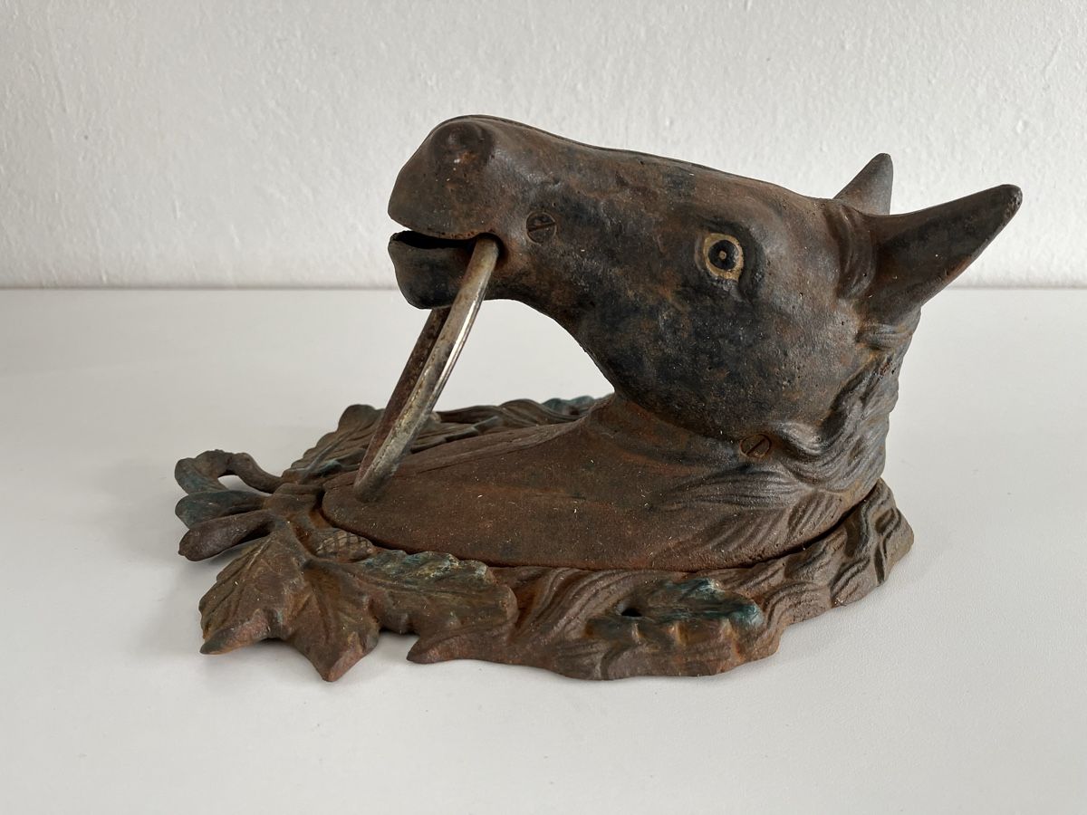 Statuette: Pferdekopf mit Ring aus Gusseisen  – Usato da Wetzikon ZH venduto da seli03 4