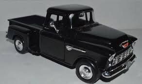 Chevrolet Modellautos: Chevrolet 5100 Stepside Pick Up 1955 schwarz       1:24 – Neu und originalverpackt aus Gerlafingen von espero88 3