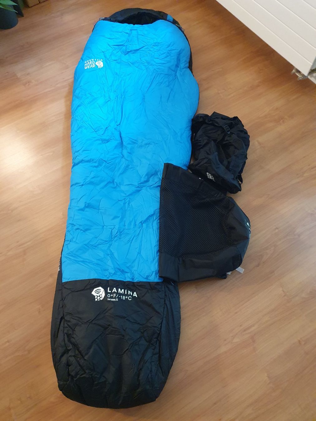 Mountain Hardwear Sacchi a pelo: Schlafsack Kunstfaser, Gr. Regular von Mountain Hard Wear – Usato da Aeugst am Albis venduto da tan_xc26