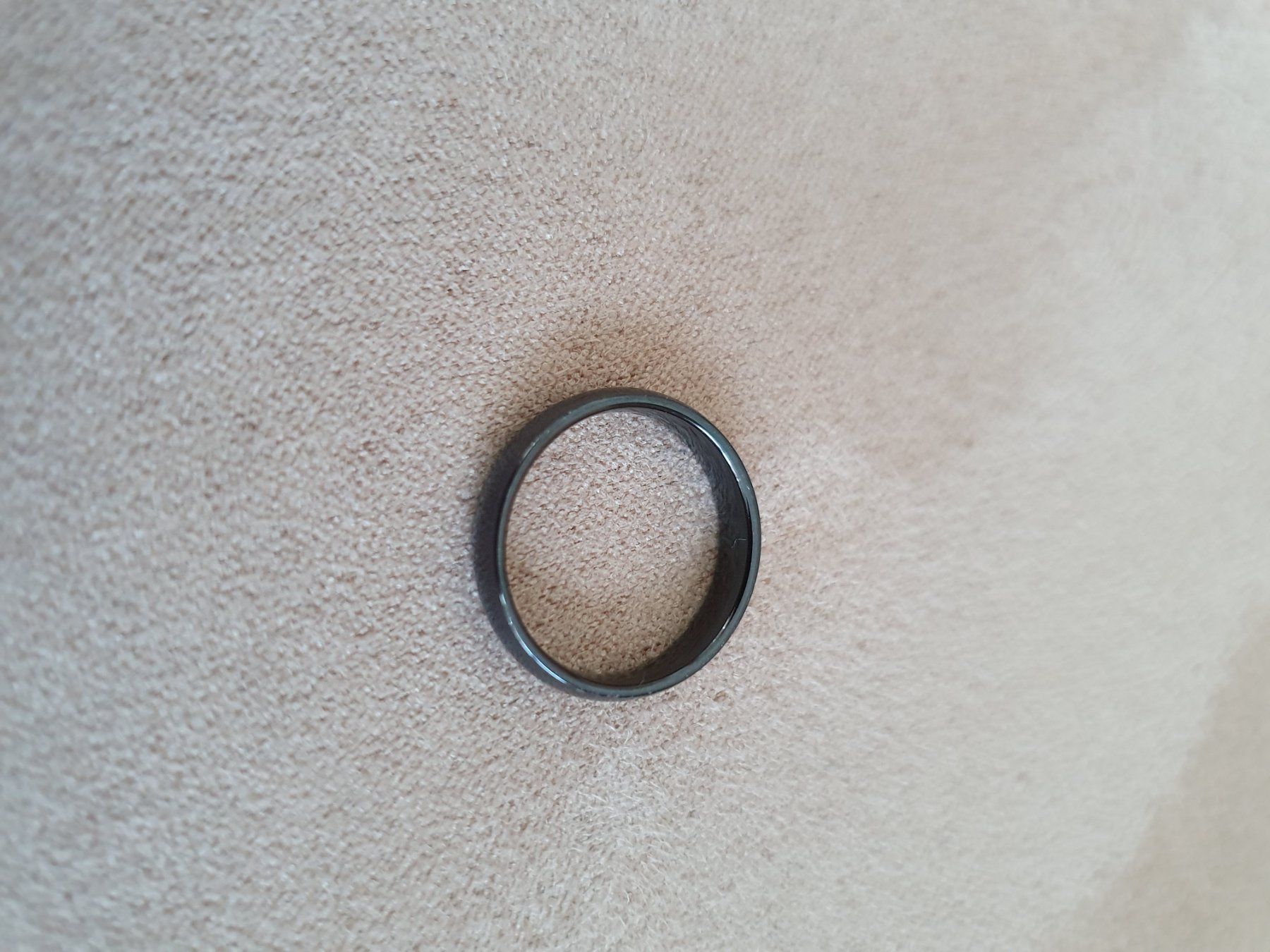 Ringe: Ring aus Metall ins Schwarz – Gebraucht aus Zürich von Leica.C89