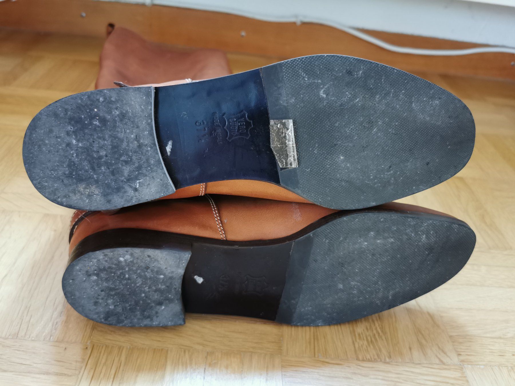 Scarpe da donna: Stiefel echt Leder Gr. 37 1/2 – Usato da Stäfa venduto da flamingo_17 7