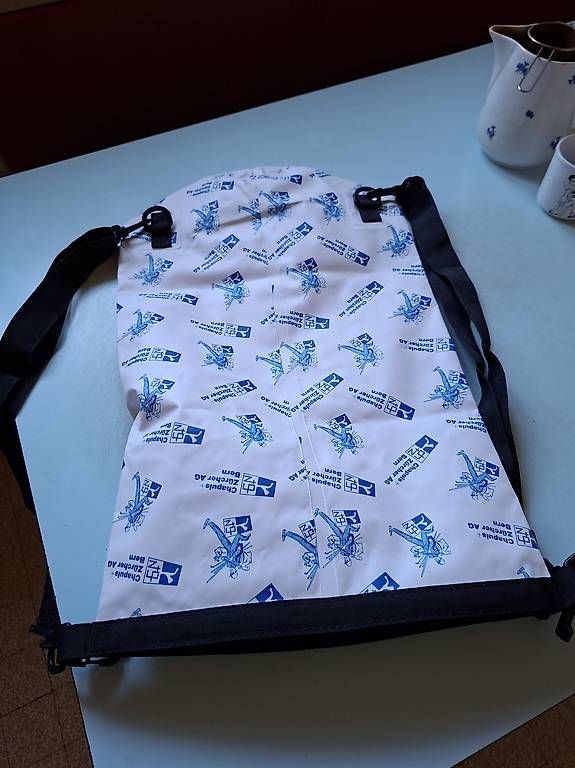 Rucksäcke: Wasserfester Rucksack 30 Liter zu verkaufen. – Neu (gemäss Beschreibung) aus Meikirch von chrigeli06 2