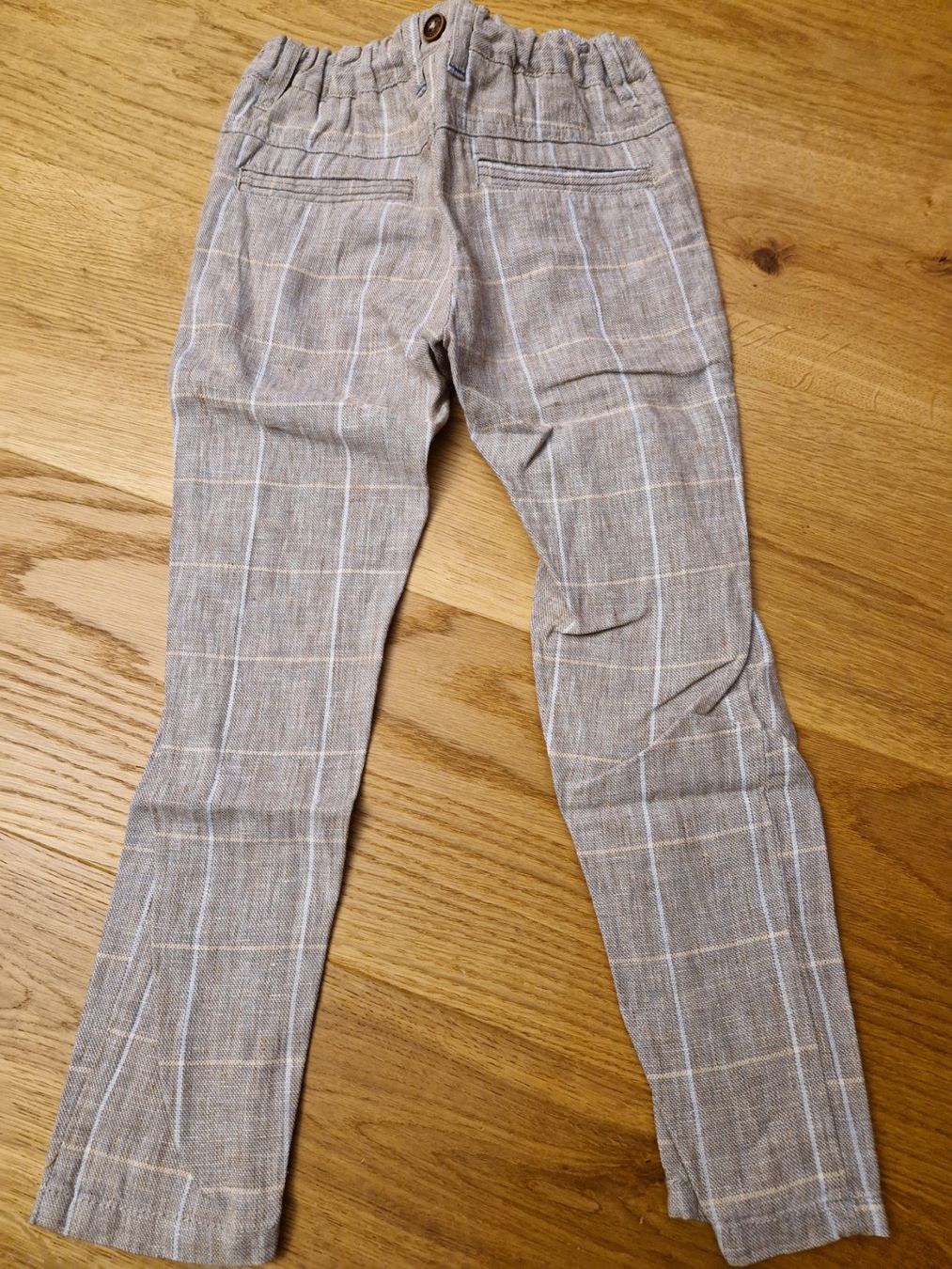 Next Pantaloni: Stoffhose Gr. 110 von Next – Usato da Davos-Dorf venduto da Bpelikan 1