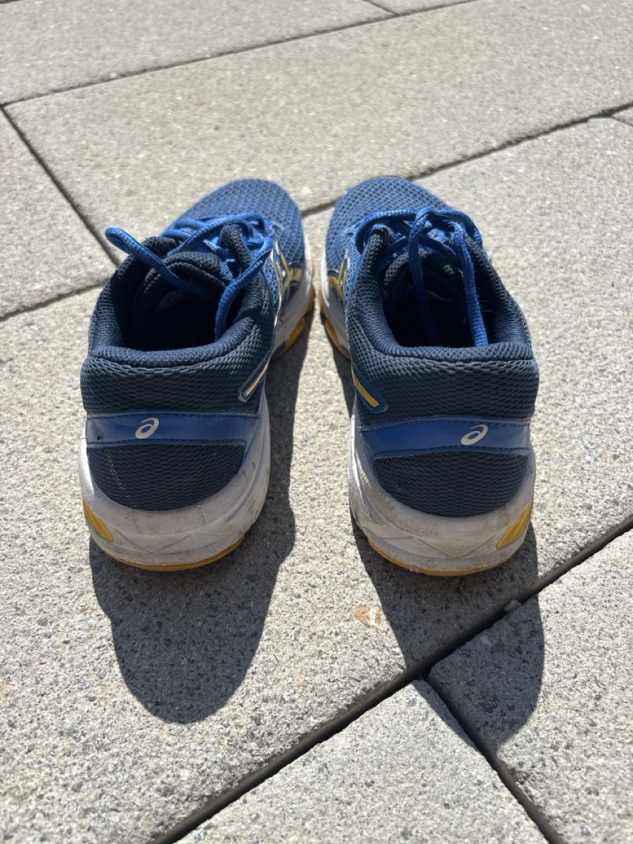 Asics Chaussures garçon: Asics Turnschuhe, Grösse 37.5 – D'occasion à Wohlen AG par Michi761 2