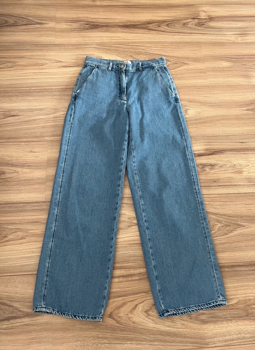 Cos Pantaloni: COS wide leg pants, size 36 – Usato da Arzier Le Muids venduto da oma_w5bq 1