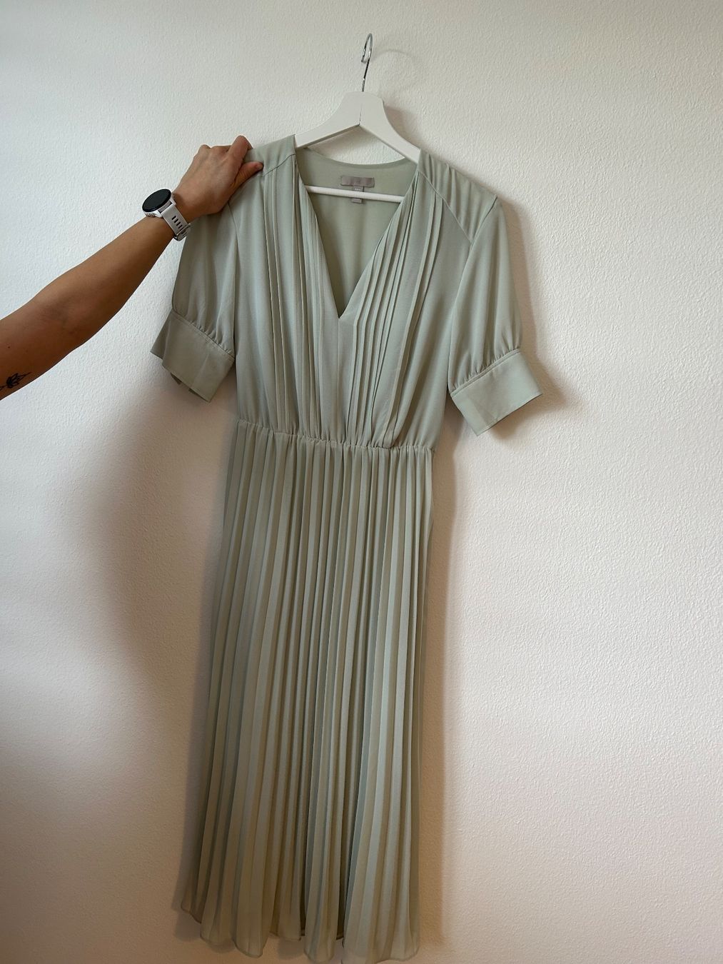 H&M Vestiti: Pastellegrünes Kleid – Nuovo (secondo la descrizione) da Jona venduto da AlessiaCasagrande