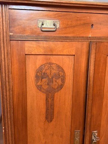 Cassettiere: Jugendstil-Kommode mit Schnitzerei – Usato da Zürich venduto da Alberto_zh 1