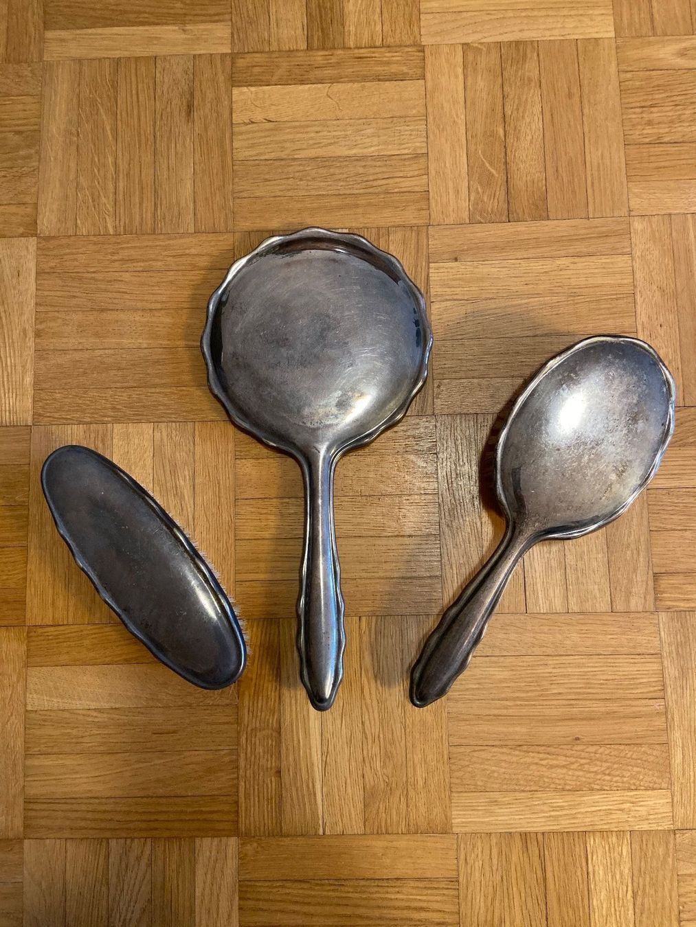 Cura del viso: Antikes Frisier Set / Haarbürste – Usato da Jonen venduto da Lux.K. 1