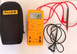 Multimeter Fluke 23 mit Tasche und Zubehör Neuwertig 