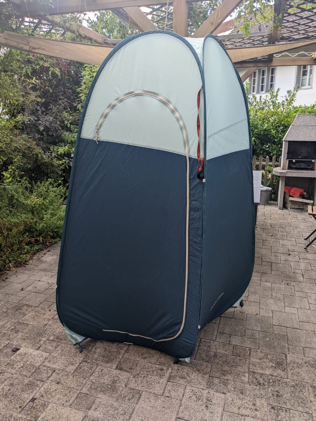 Decathlon Tentes: cabine de douche second decathlon – D'occasion à WINTERTHUR par judas19