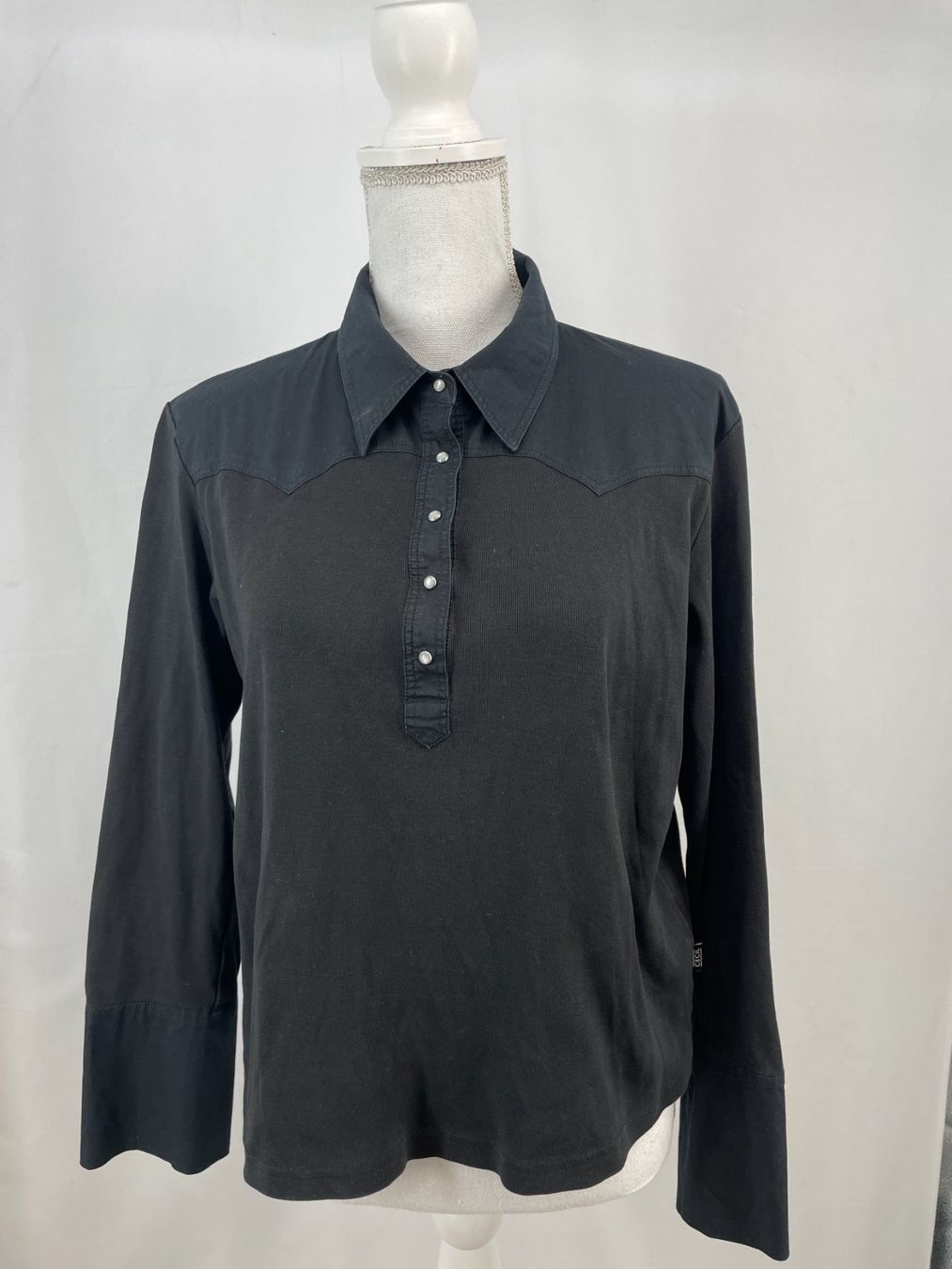 Cecil Chemisiers: CECIL Chemise /Pull noir – D'occasion à Lausanne par PlusValue_Lausanne