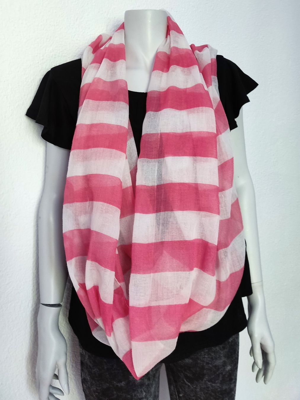 Foulard & Sciarpe: Schlauchschal gestreift 78 cm lang – Usato da Biel/Bienne venduto da AnikaNah 1