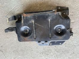 Support métallique pour batterie - VW GOLF 3