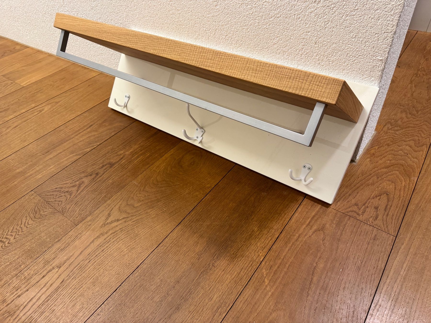 Guardaroba: Schöne Wandgarderobe – Usato da Urdorf venduto da edina82 2