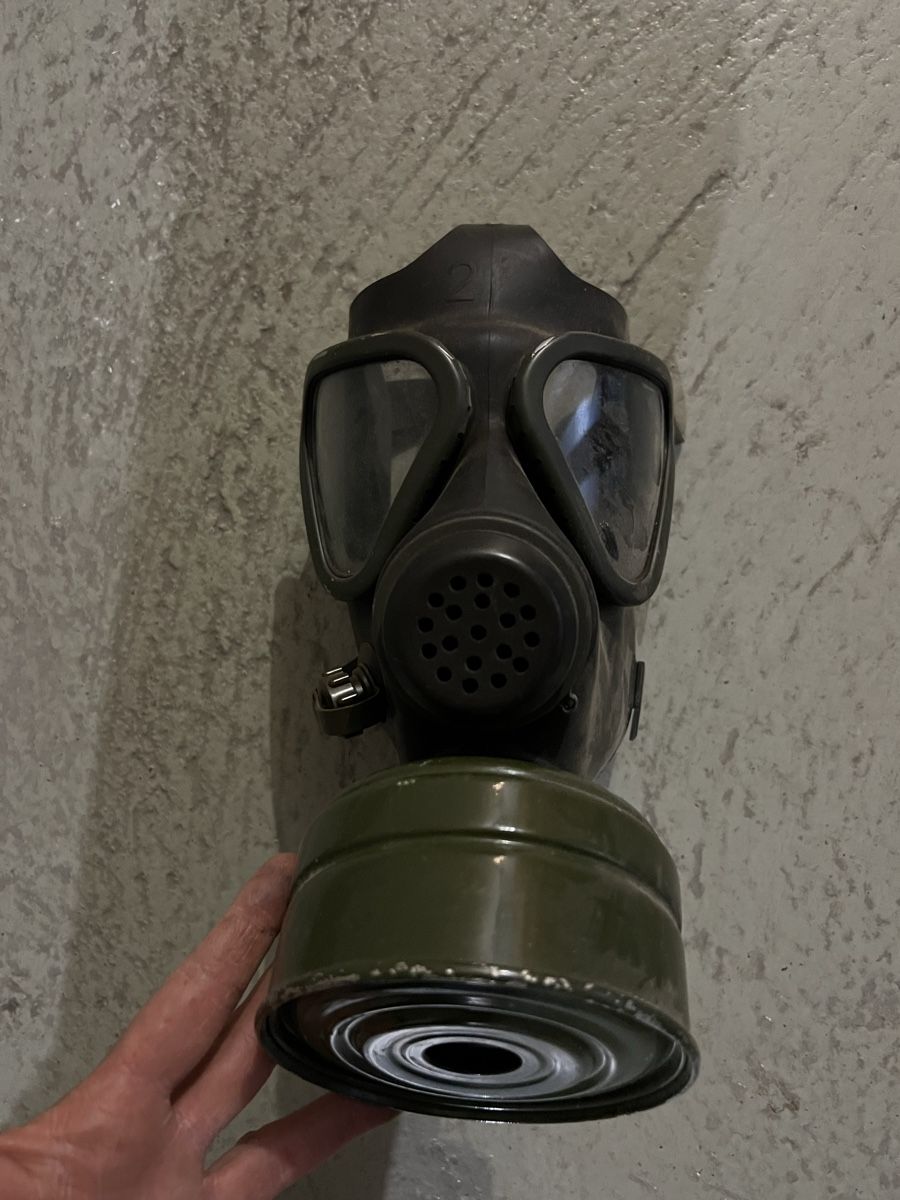 Uniformen: Militär Gasmaske – Gebraucht aus Zürich von