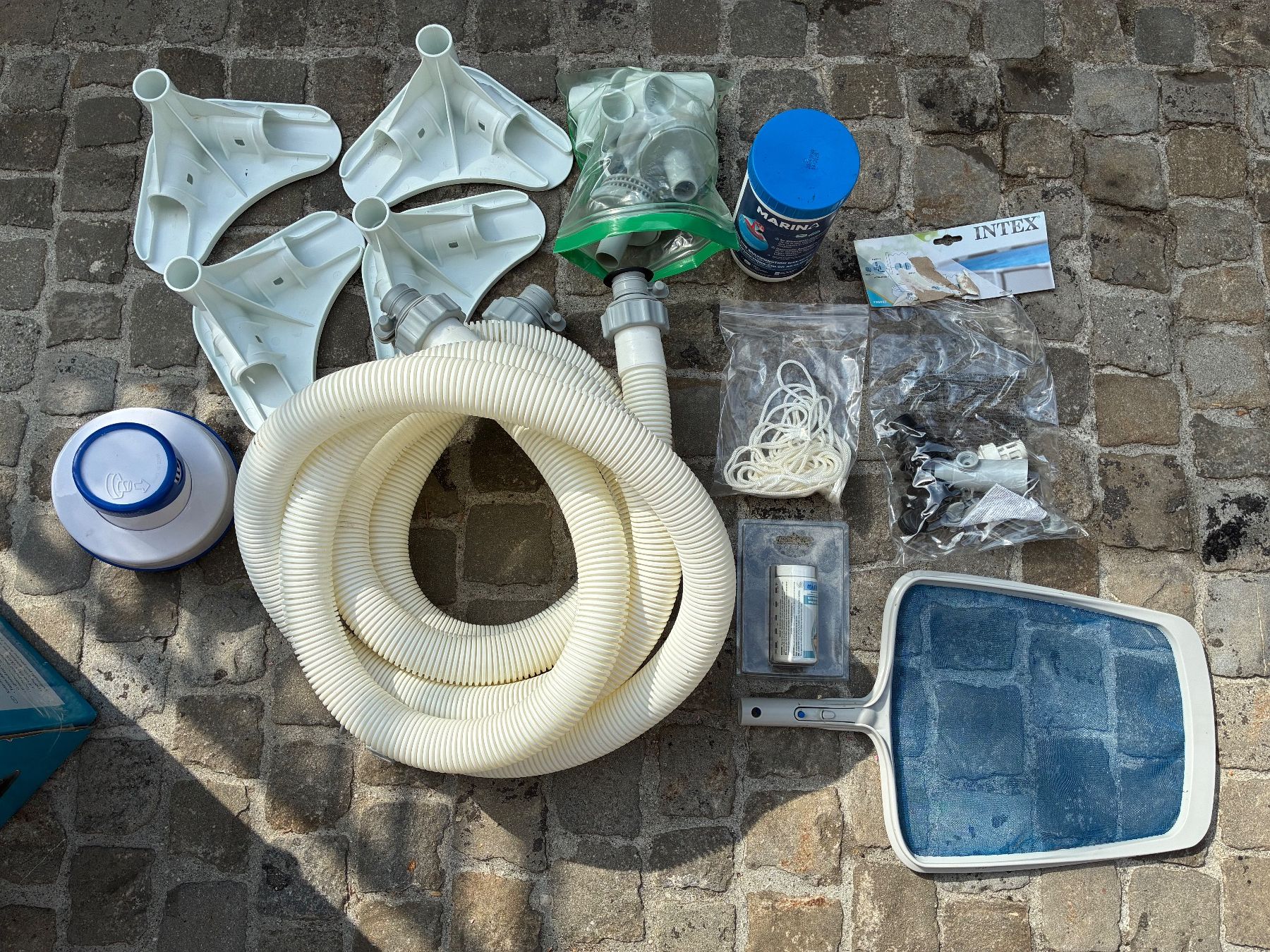 Accessori per Piscine: Poolfilter-Set Waterman plus Pool, Poolabdeckung und Zubehör – Usato da Willisau venduto da Miuretta 1
