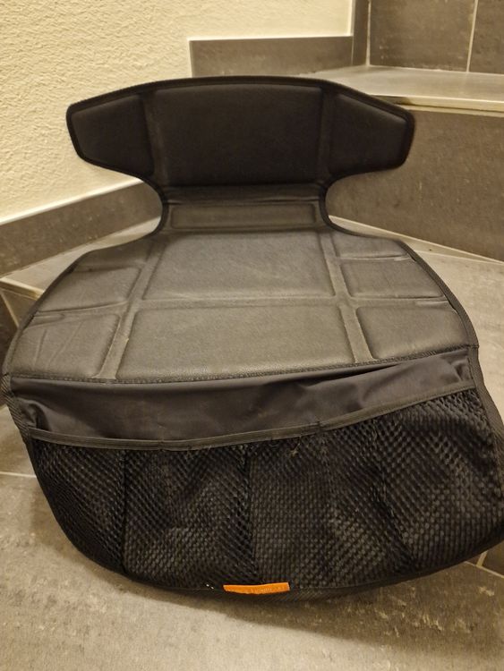 Schoner für Autositz (bei Verwendung von Auto-Kindersitz)