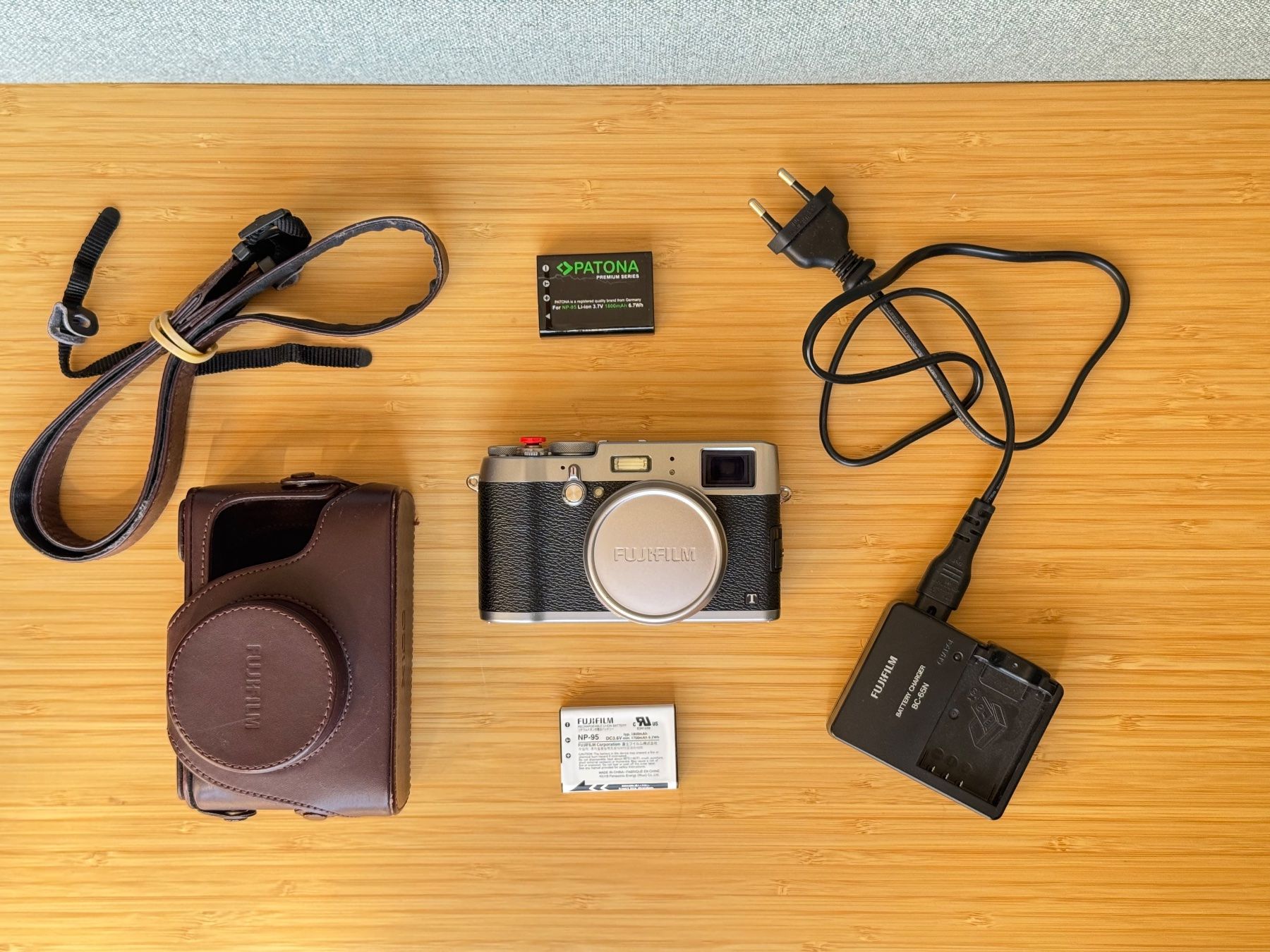 Fujifilm Kamera: Fujifilm X100T Digitalkamera silber – Gebraucht aus Zimmerwald von gan_pfq9 7