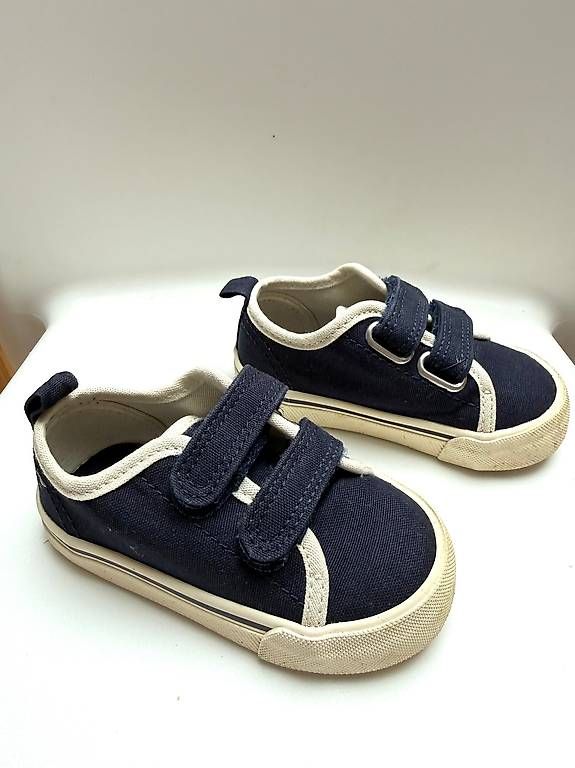 Scarpe per ragazzi: H&M Sneaker aus Baumwolle, Gr. 22 – Usato da Dietikon venduto da ing_f9sy 1