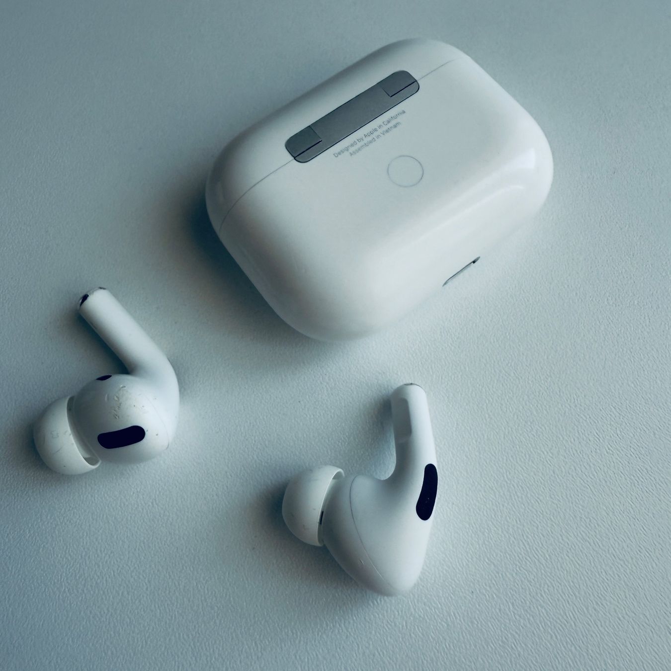 Apple Cuffie: Original Apple AirPods Pro 1 Gen. Wireless Case – Usato da Basel venduto da MY.AIRPODS.SHOP 5