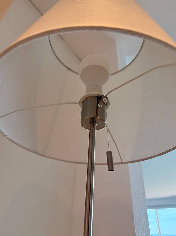 Lampade: REDUZIERT Stehlampe – Usato da Güttingen venduto da ush_wk62 1