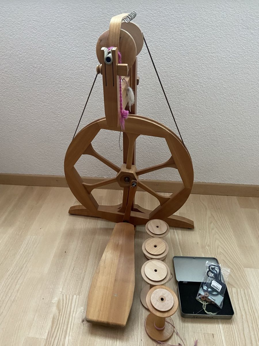 Spinnräder: Spinnrad Humanus – Gebraucht aus Fislisbach von