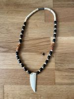 Halskette / Modeschmuck in Holz- & Bein-Optik mit Anhänger