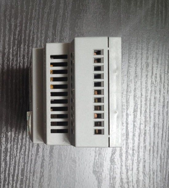 Siemens Elektronikbauteile: SIMENS  Logo 6ED1 052-1CA000BA1 Logikmodul Logo! – Gebraucht aus Kehrsatz von rabrovo56 2