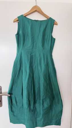 Elegantes COS Kleid Gr. 38 – Smaragdgrün / Ärmellos