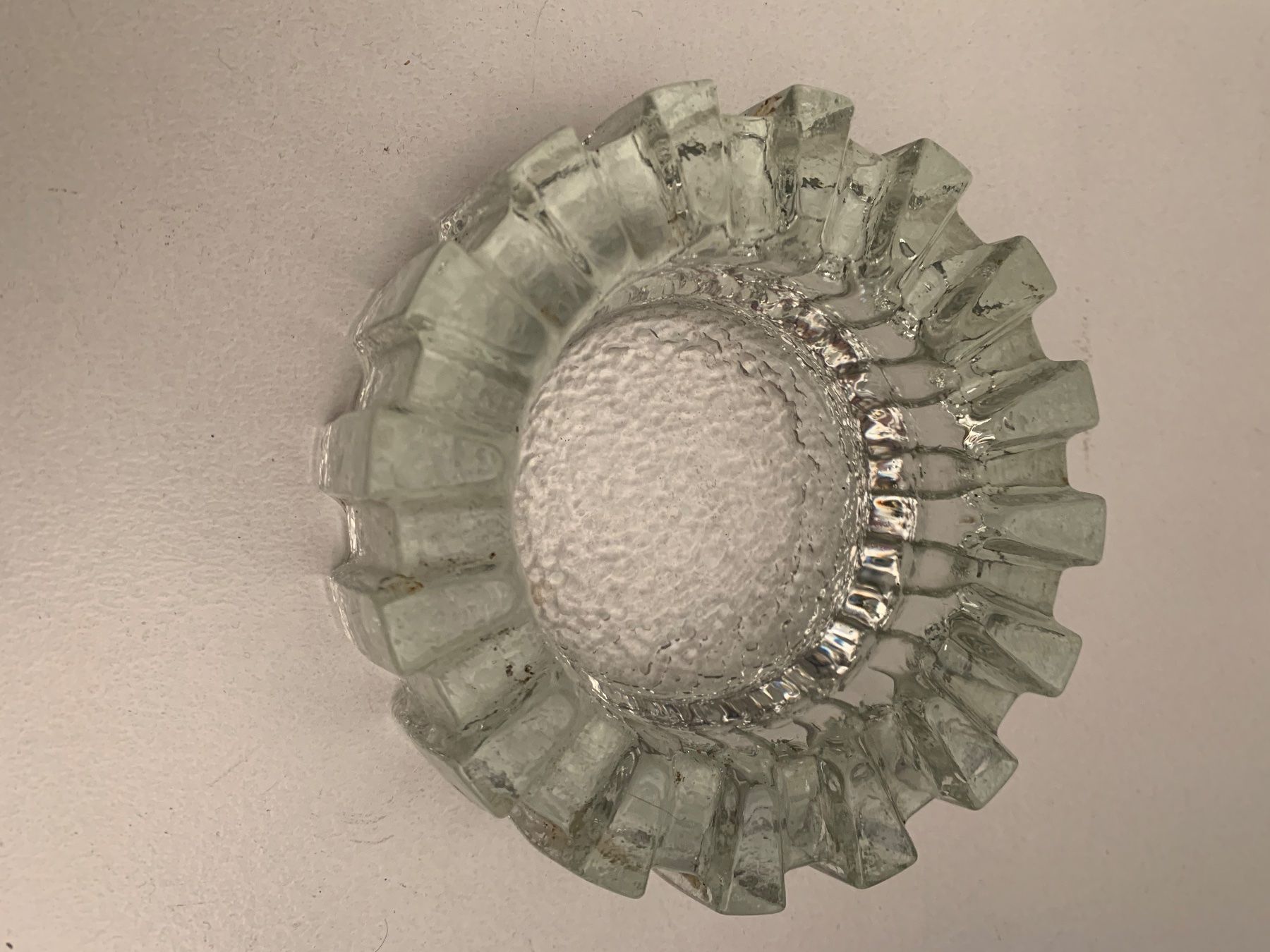 Portacenere: Aschenbecher aus den 70er Radius ca. 13 cm – Usato da Zürich venduto da Mobberhund