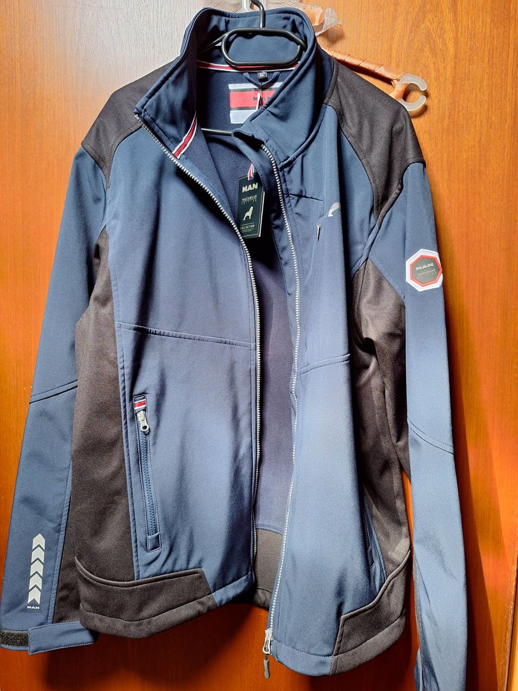Giacche: Softshelljacke Gr XL MAN – Nuovo e nell'imballaggio originale da Wegenstetten venduto da mcfly321