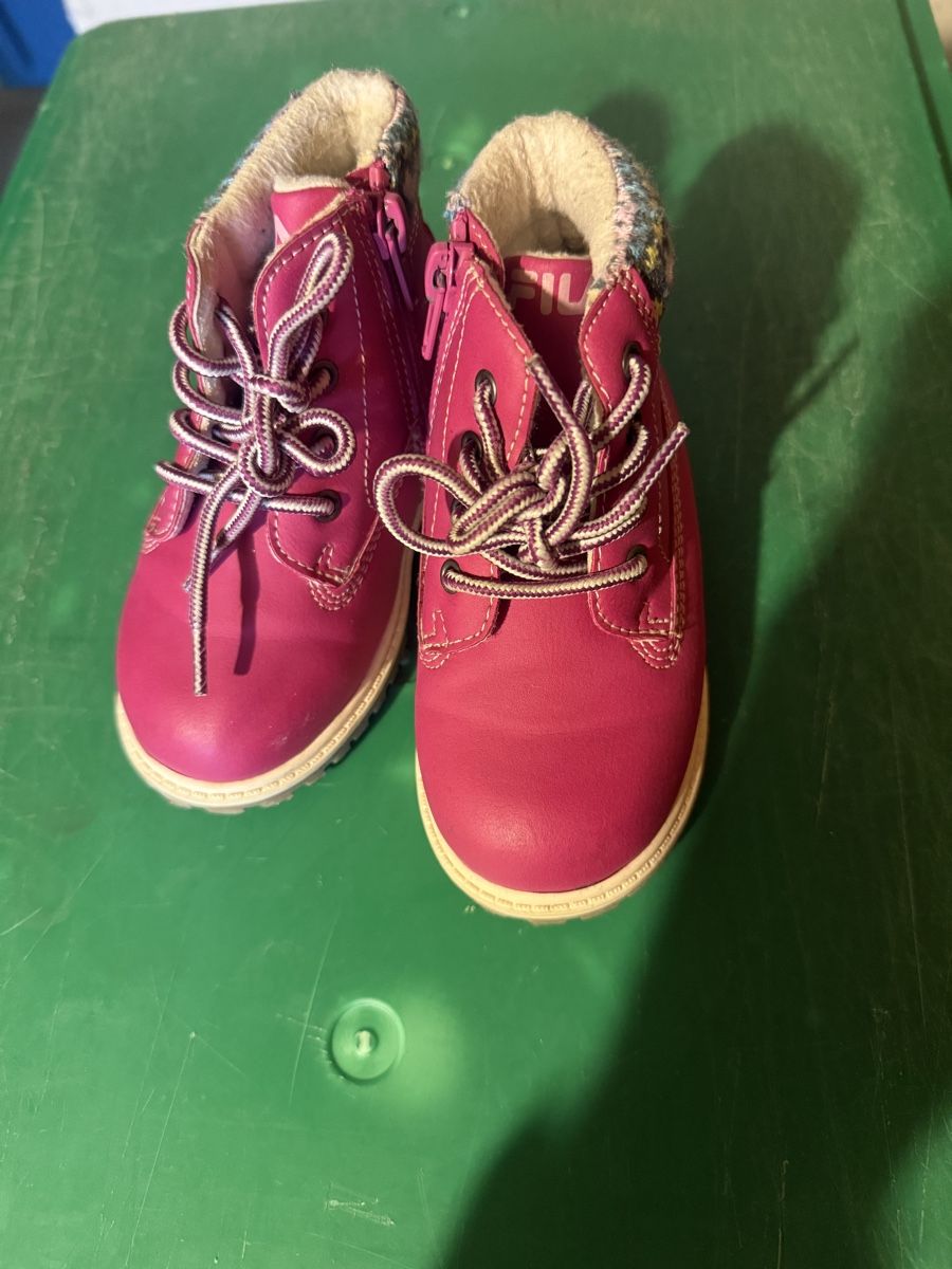 Schuhe für Mädchen: Fila Mädchen Shuhe – Neu (gemäss Beschreibung) aus Grenchen von BreDo94