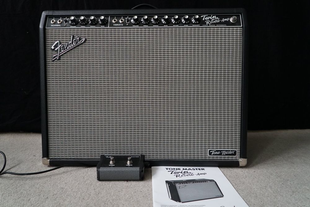 Fender Tone Master Twin Reverb Solid State & Modeling-Combo | Kaufen ...