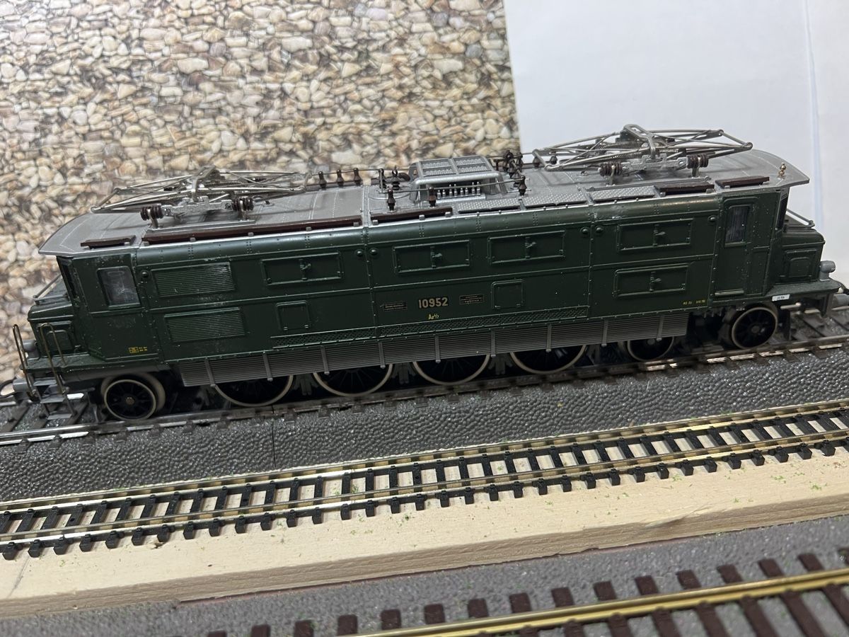 Liliput Modelleisenbahnen: Liliput Lok Ae 4/7 – Gebraucht aus Dübendorf von Troggy 3