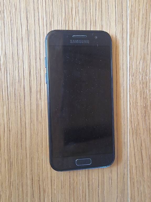 Telefoni cellulari / Smartphones: Samsung Galaxy A3 2017 – Usato da Surrein venduto da deb_sjh6