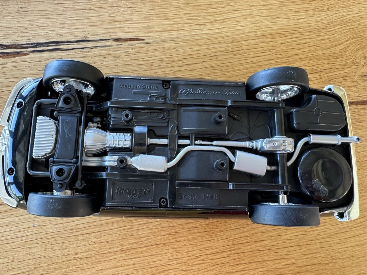 Alfa Romeo Voitures modèles: Alfa Romeo Spider 1/18 – D'occasion à Istighofen par SirPatrick77 9