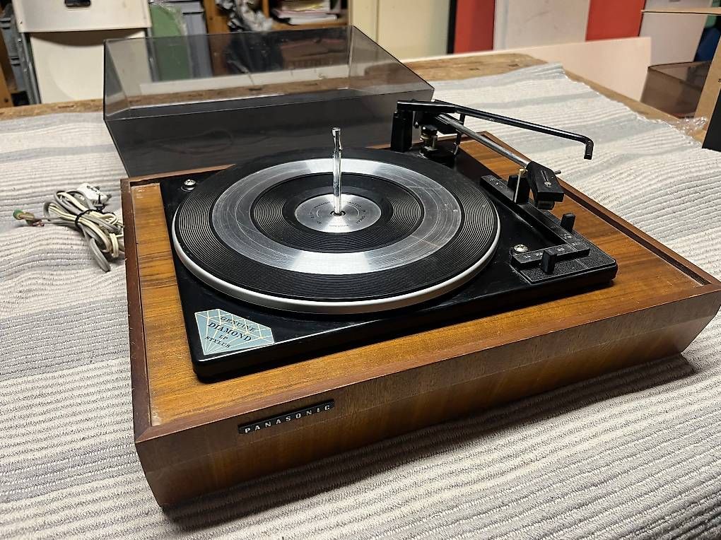Panasonic Giradischi: Platine vinyle Panasonic RD-7703 vintage – Usato da La Chaux-de-Fonds venduto da Simone1180 3