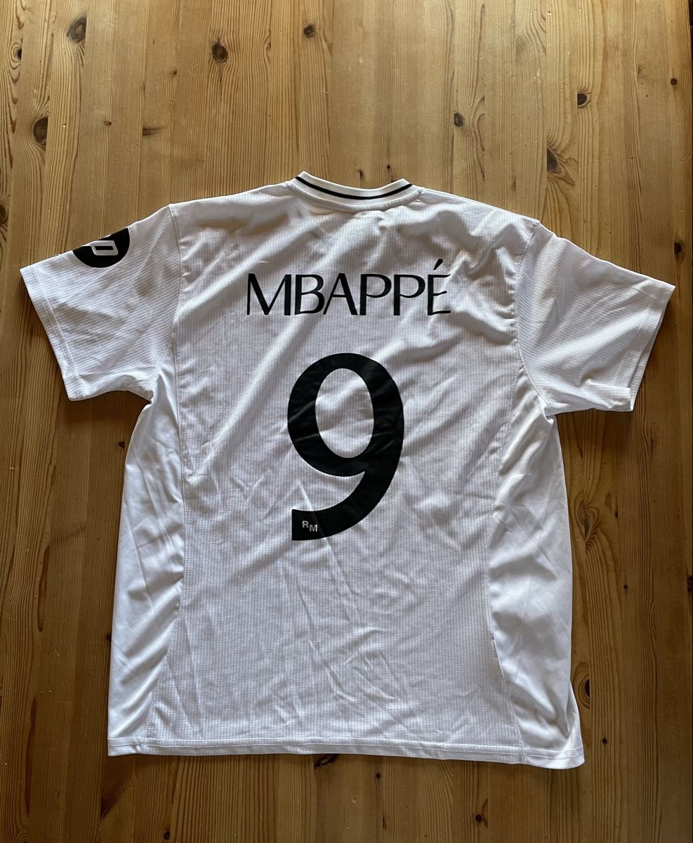 Real Madrid Leibchen & Hosen: Trikot Real Madrid MBAPPÉ -L- – Neu (gemäss Beschreibung) aus Ramersberg von endbefund13 1