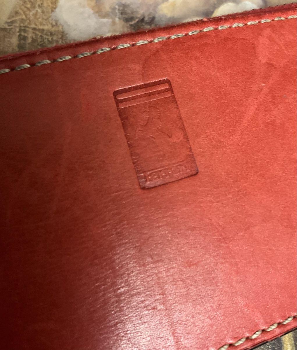 Schüler-Etuis: Elegantes, rotes Leder Etui von Ferrari – Gebraucht aus Zürich von thovala 6