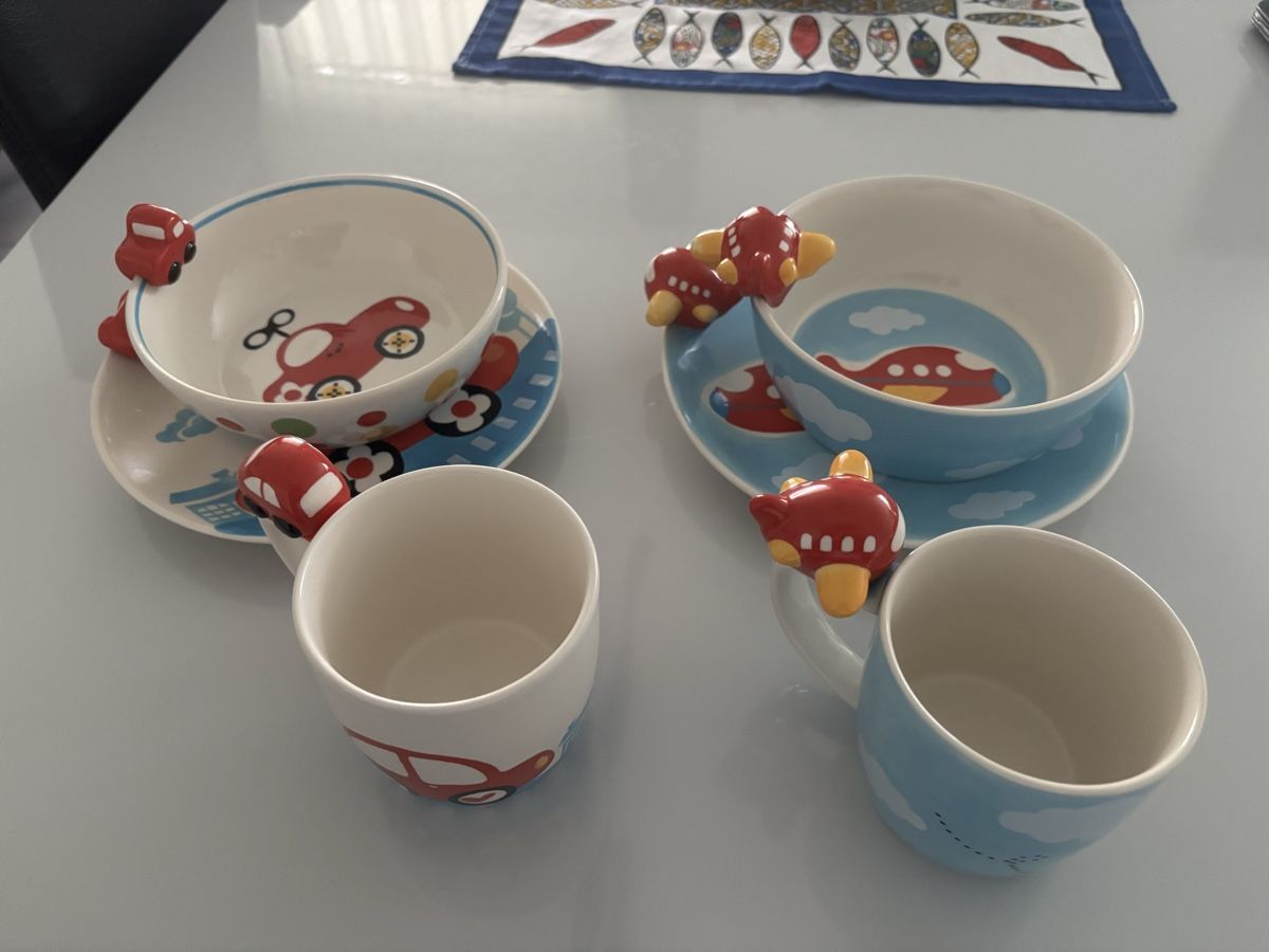 Set di piatti: 2 breakfast sets for kids – Usato da Neuchatel venduto da UMY
