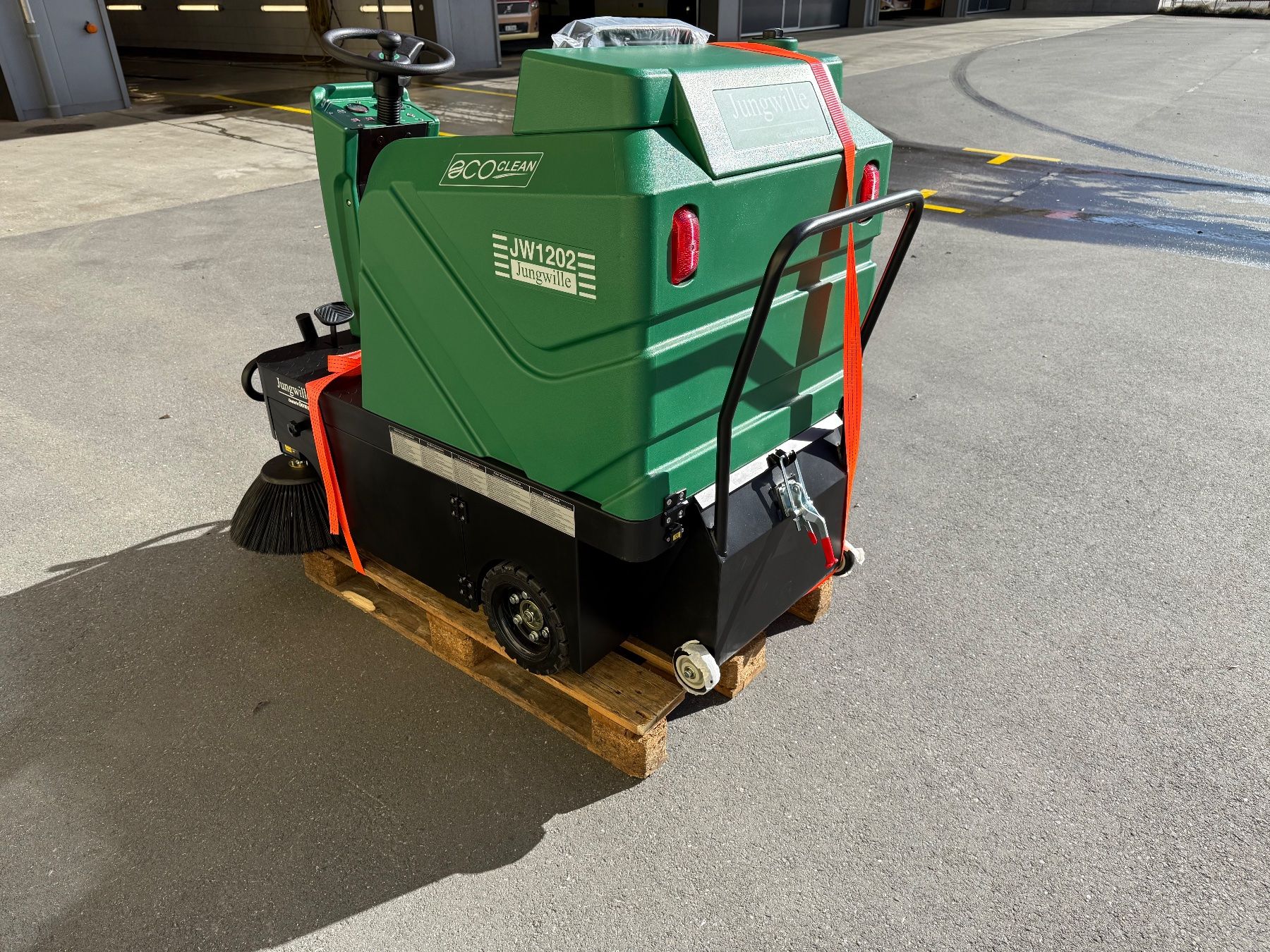 Toutes les machines: Putzmaschiene – Neuf avec emballage d'origine à Malters par ZukiVoki 1
