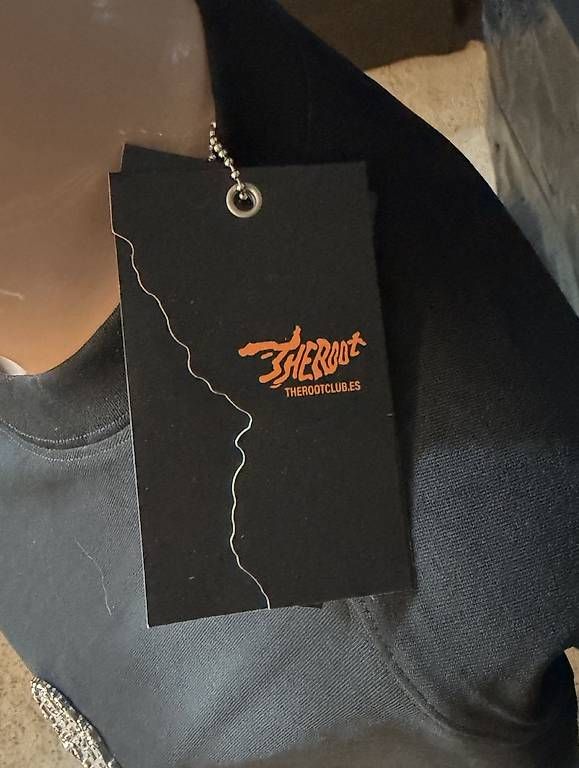 T-Shirts: The Root Tshirt  – Neu und originalverpackt aus Wil SG von Annaleiin1420 1